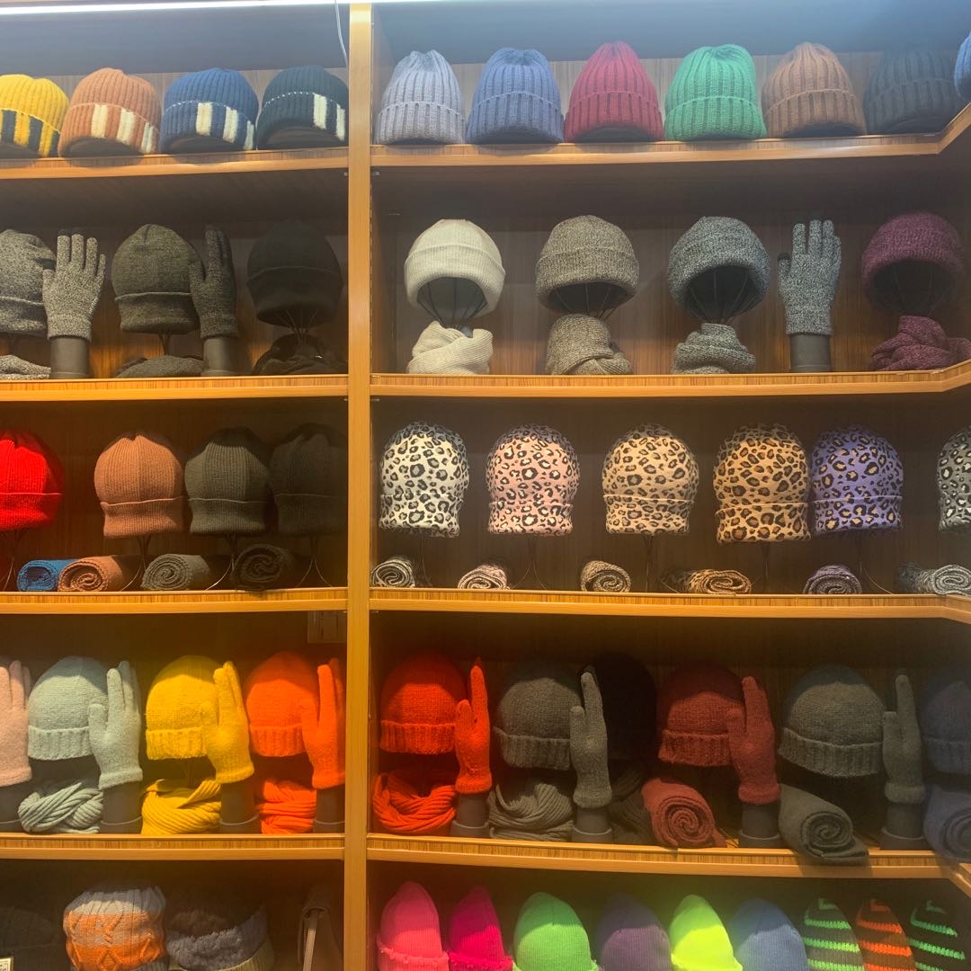 Be diligent in wearing hats, scarves and gloves describe pic - 2