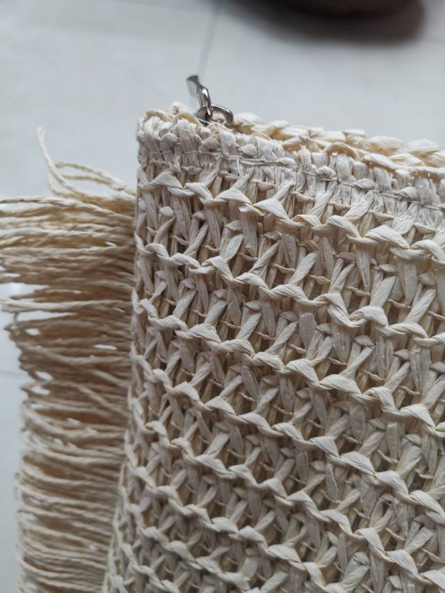 This hand-woven bag is a retro Korean country-style bag with a fresh, artistic and simple charm Specification image