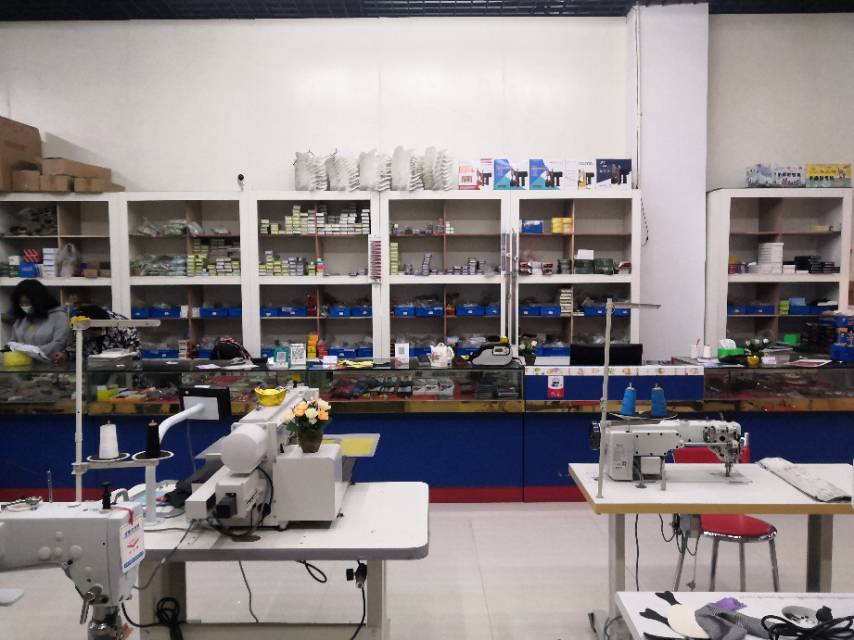 Huihua Sewing Equipment Shop describe pic - 1
