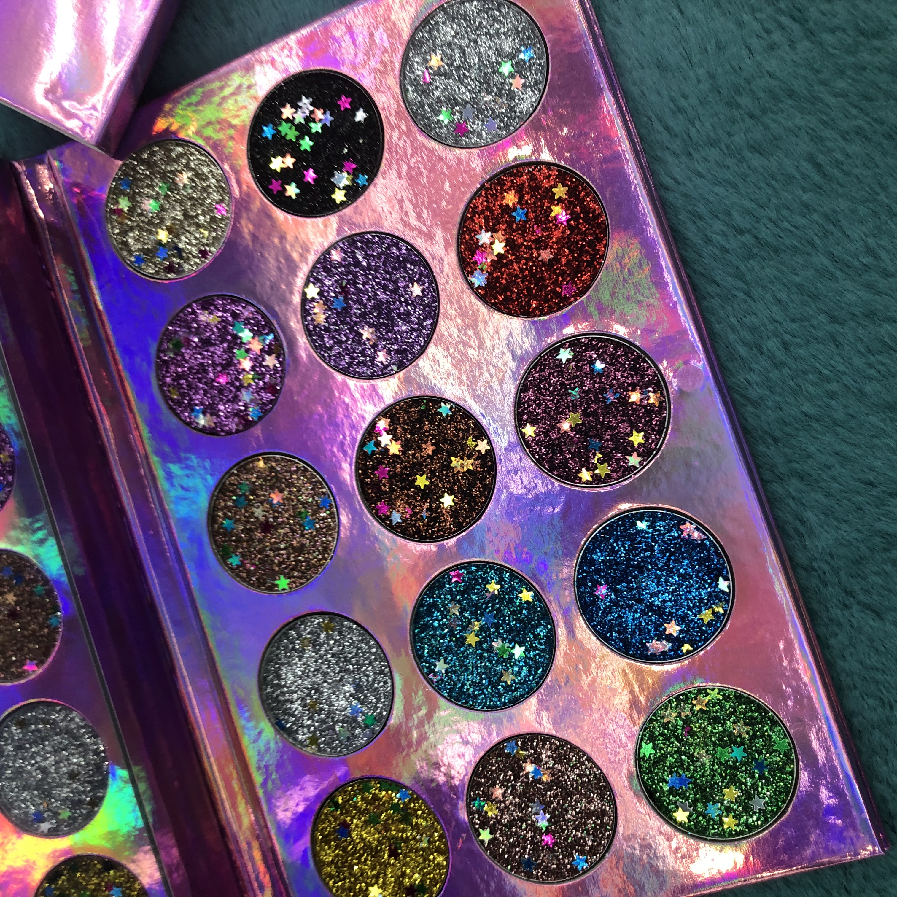 J011 Glitter Eyeshadow Multi-Color Eyeshadow Tray Eyeshadow Box Makeup Wholesale details Picture
