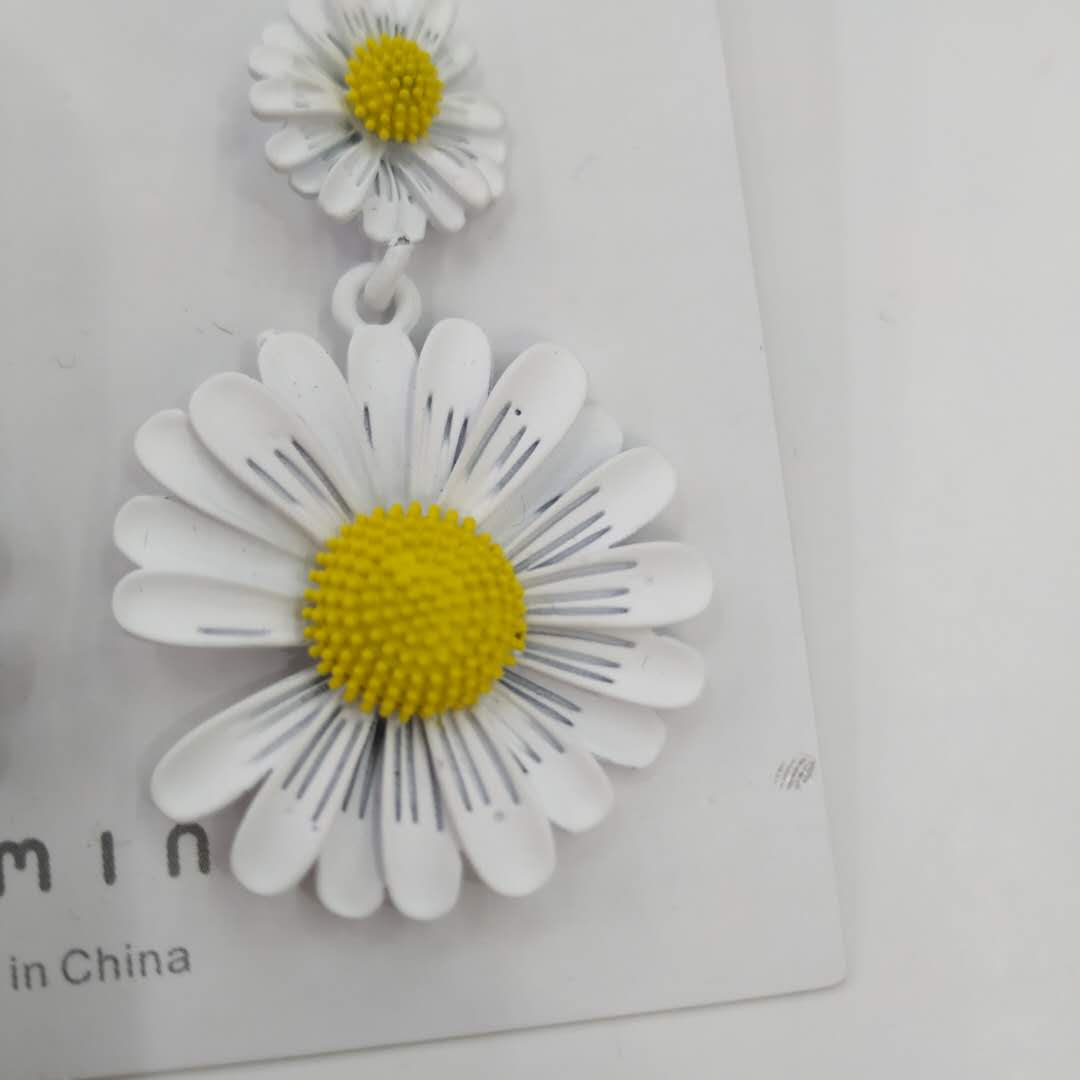 洁白菊花款耳坠浪漫夏日耳钉双色合金喷漆时尚百搭耳环细节图