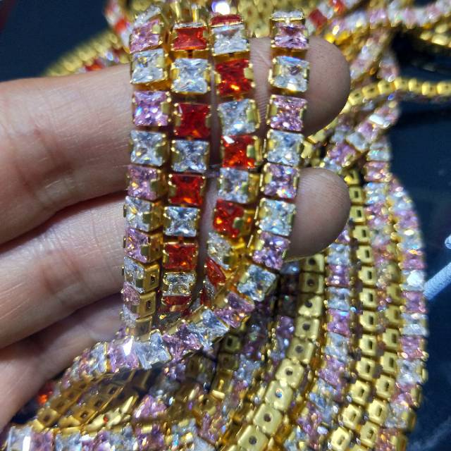 Wholesale factory direct sales of square zircon claw chain jewelry accessories details Picture