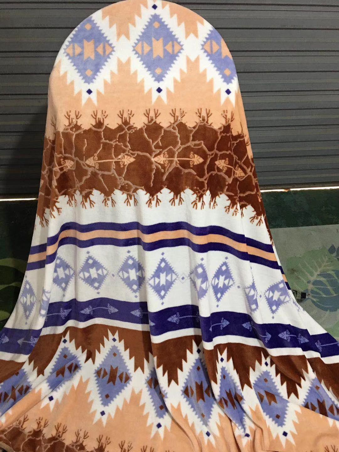 2020 New Factory Direct Sales Boutique Yiwu Good Goods Flannel Blanket