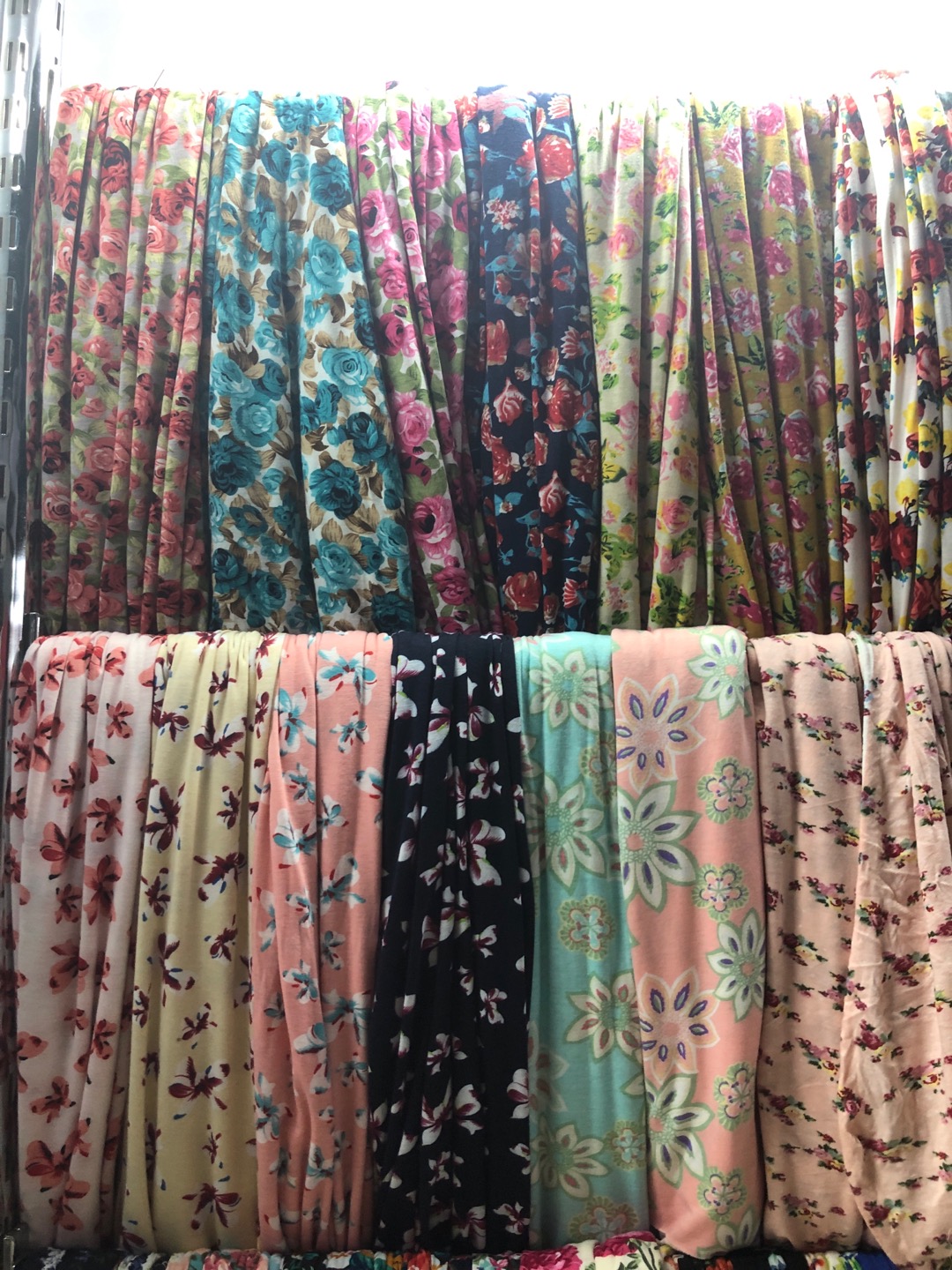 Novel Style, Clear Color And Excellent Hand Feel Cotton Fabric