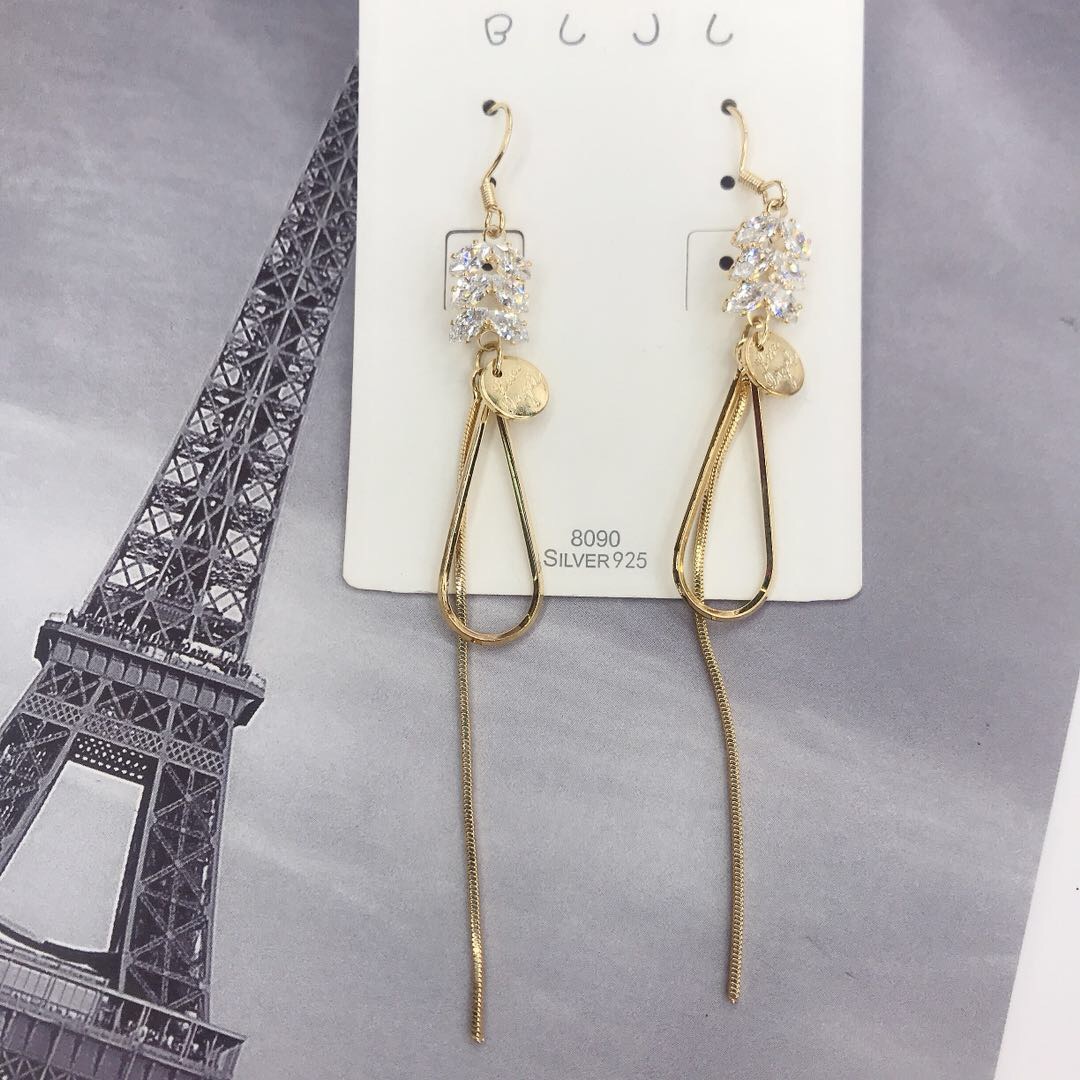 New trendy long tassel earrings, versatile and stylish, a popular online celebrity style details Picture