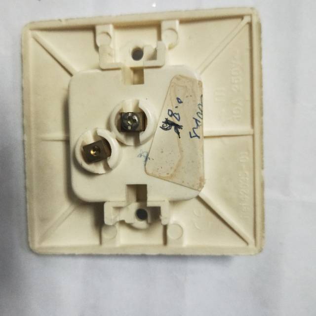 高品质厂家直销安全白色新款开关产品图