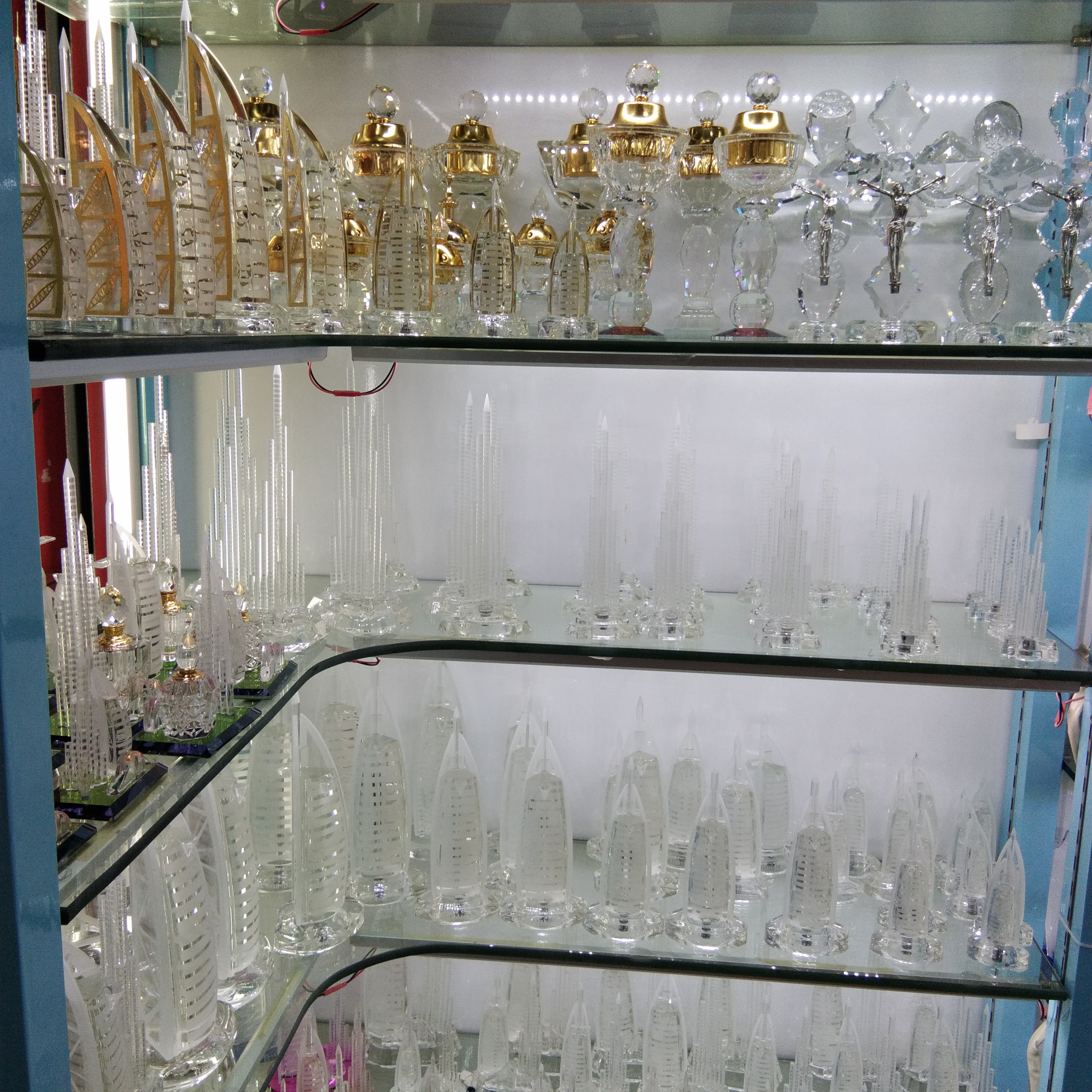 Xinfa Crystal Handicrafts Factory describe pic - 1