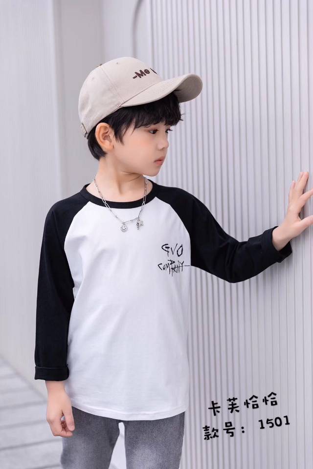 New long-sleeved children's T-shirt for spring and autumn, featuring a stylish printed smiley face base layer for boys Specification image
