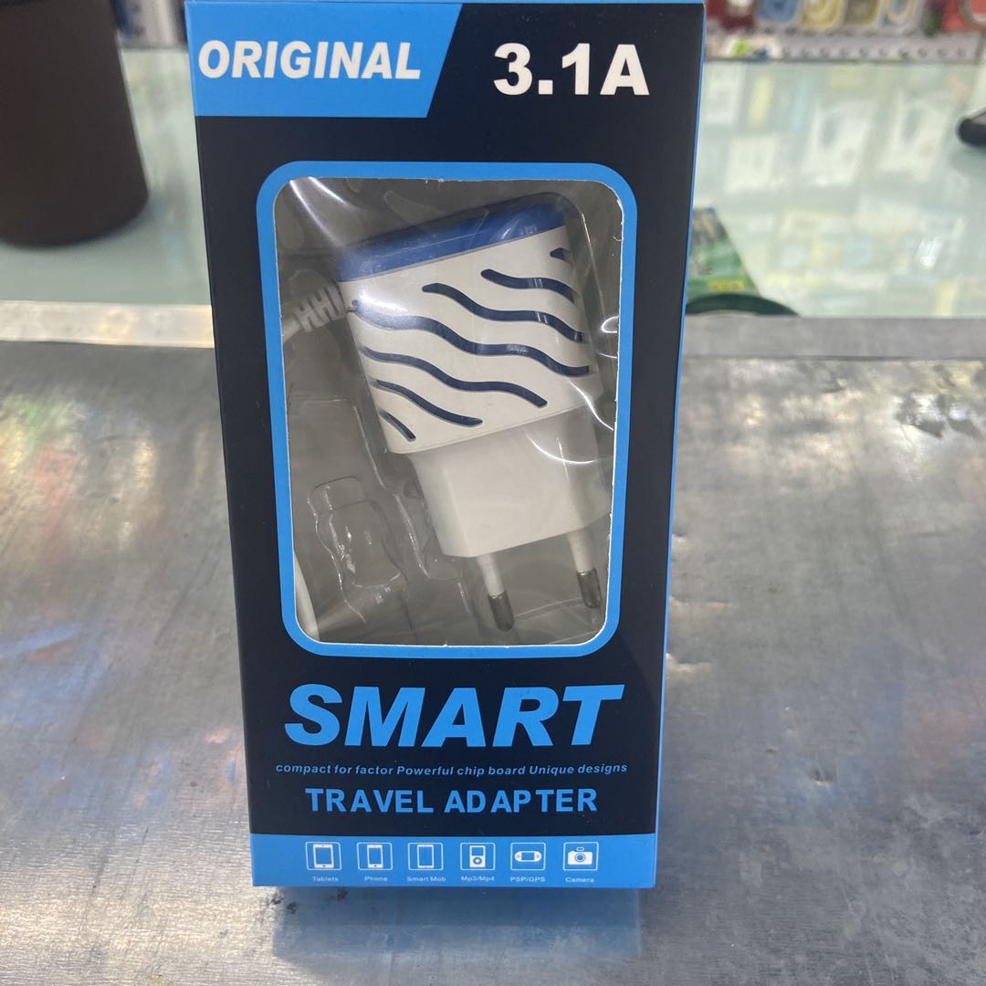 插头转换器头面板多孔插排带线一分二三多功能家用smart3.1A充电器产品图