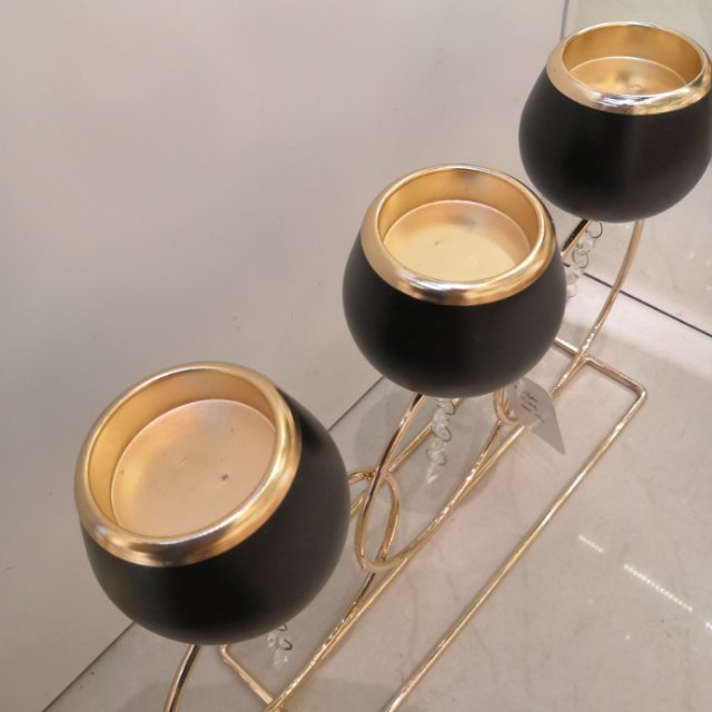 Exquisite three-seat retro circular candlestick Specification image