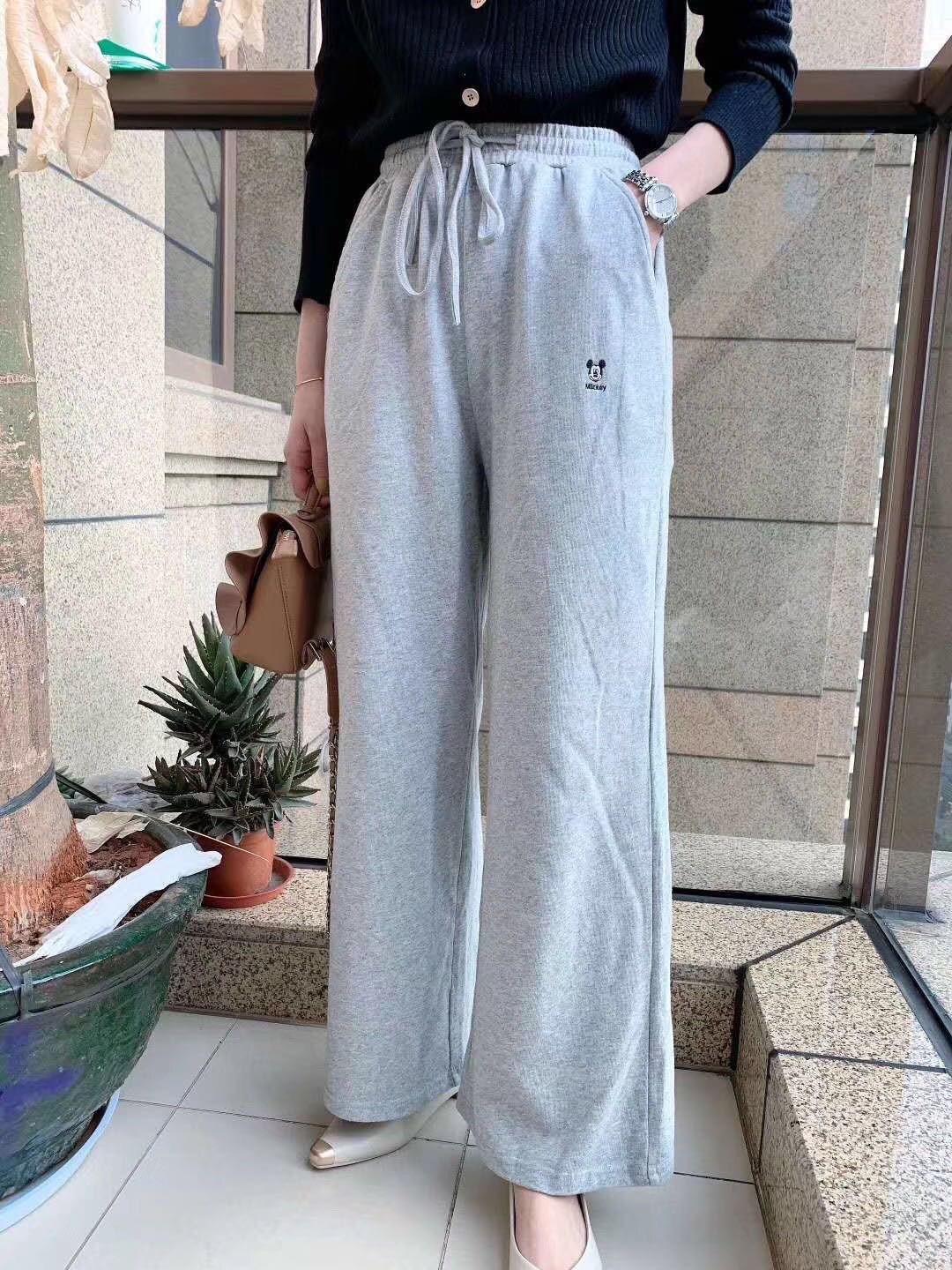 New Spring 2020 collection: Embroidered cartoon, elastic waist, loose Korean style, school style, sweatpants, long pants, wide-leg pants, women's fashion Specification image