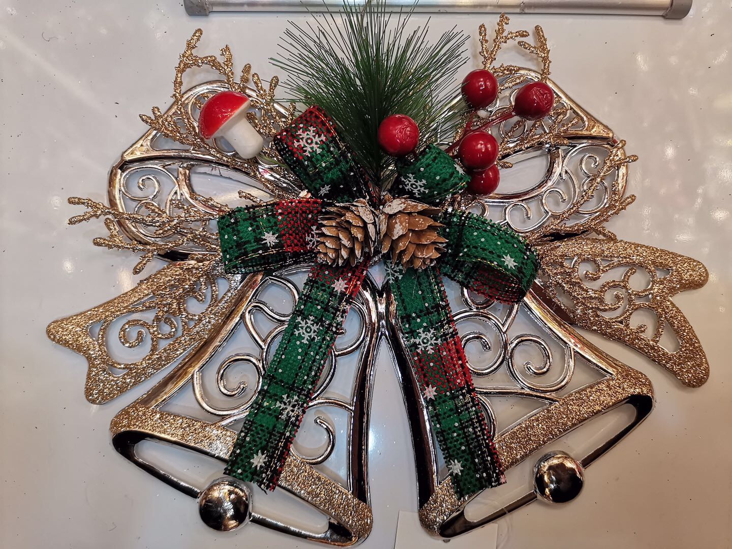 Two plastic clock pendants for Donghuang Christmas Tree ornaments