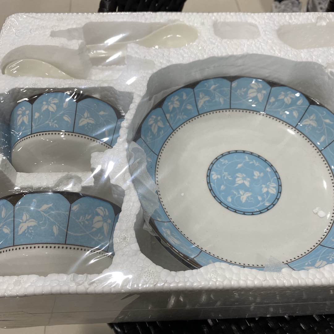 陶瓷餐具青花色产品图