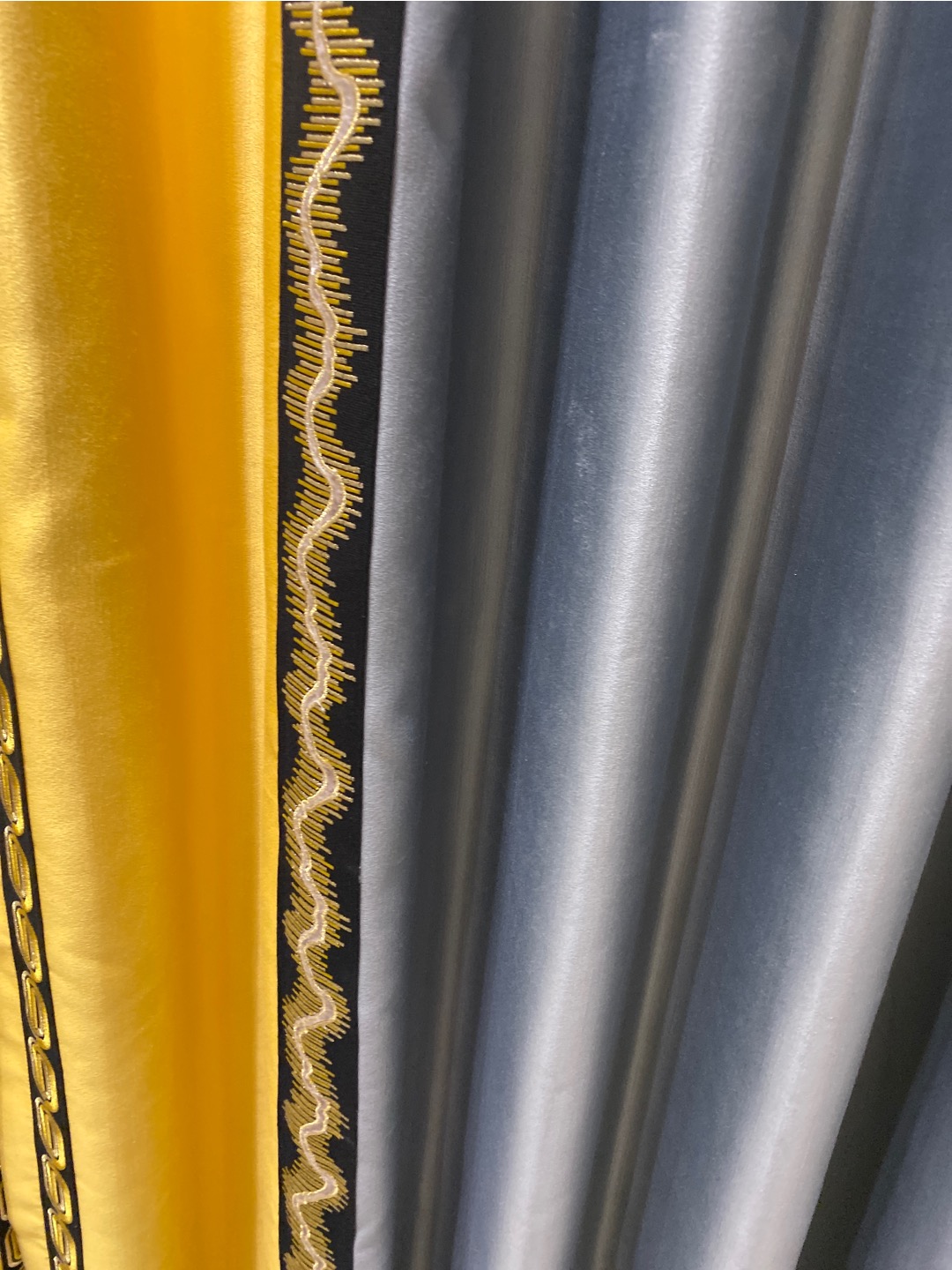Nordic simple and modern curtain finished products, bedroom, living room, floor-to-ceiling window and bay window full shading and sunshade fabric Specification image
