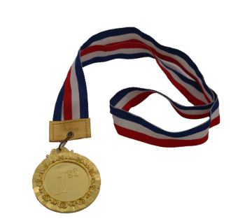 The new 6.5cm metal medal of the Glorious Trophy is custom-made. The trophy can be customized with a Coco logo Specification image