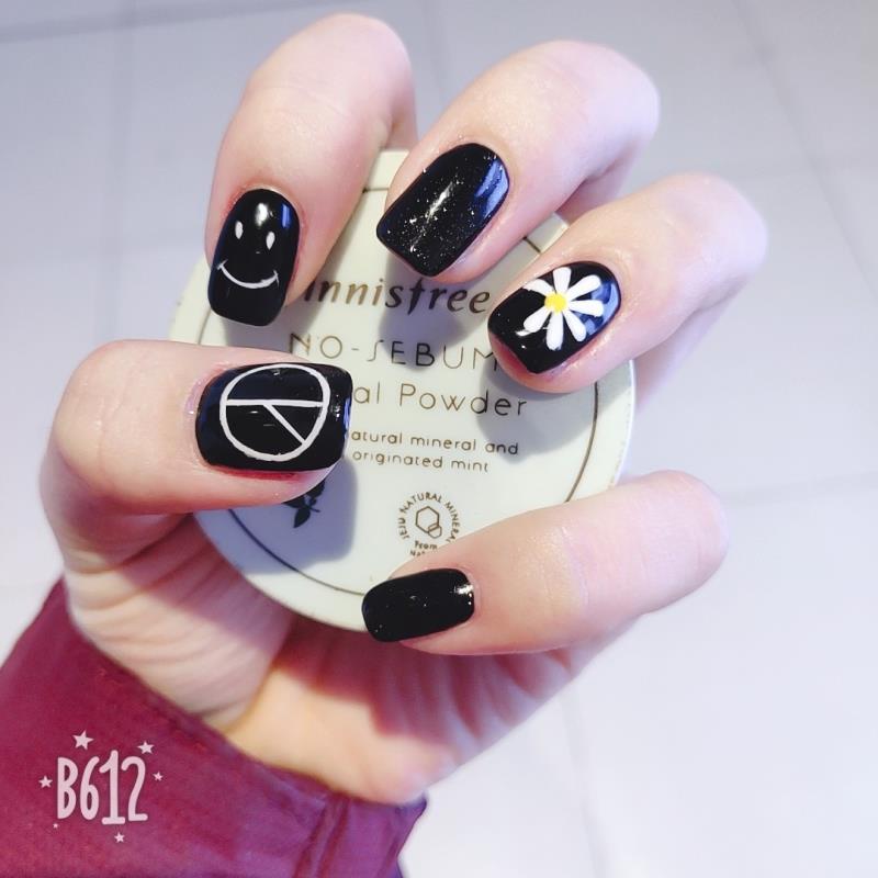 Solid-color nail stickers, cartoon and fresh nail stickers for girls, 3d waterproof and long-lasting nail patches