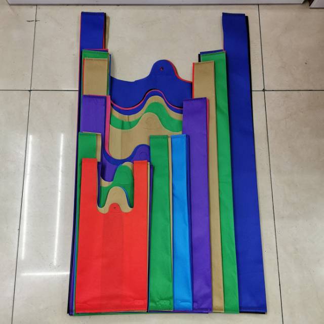 Non-woven fabric is available in multiple specifications and colors, including vest bags, shopping bags, handbags and storage bags