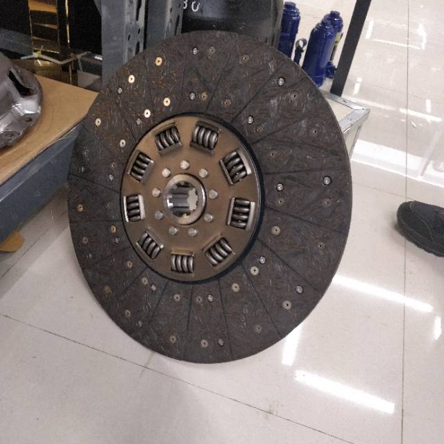 380豪沃离合器片细节图