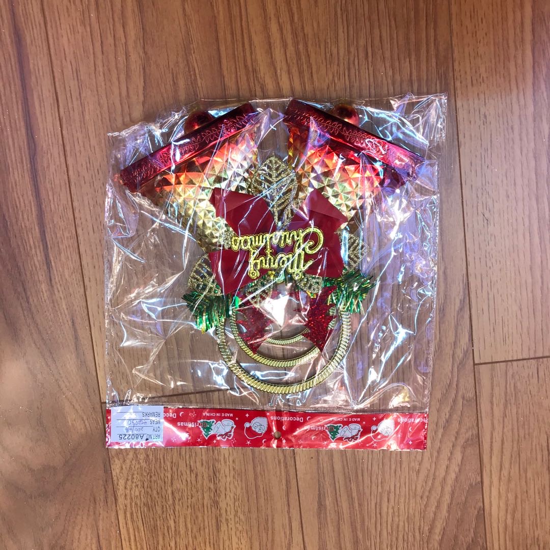 Christmas bell pendants, Christmas decorations, scene arrangements, shopping malls, stores, Christmas trees, small bell pendants