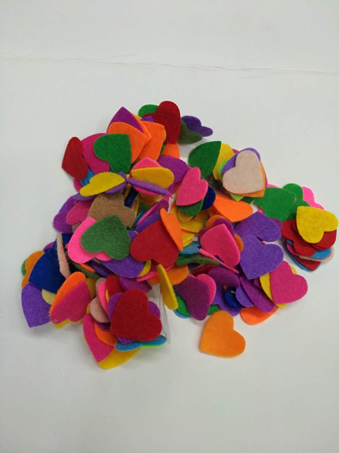 Felt cloth heart DIY material package nonwoven heart-shaped heart patch manufacturers direct to sample custom accessories thumbnail