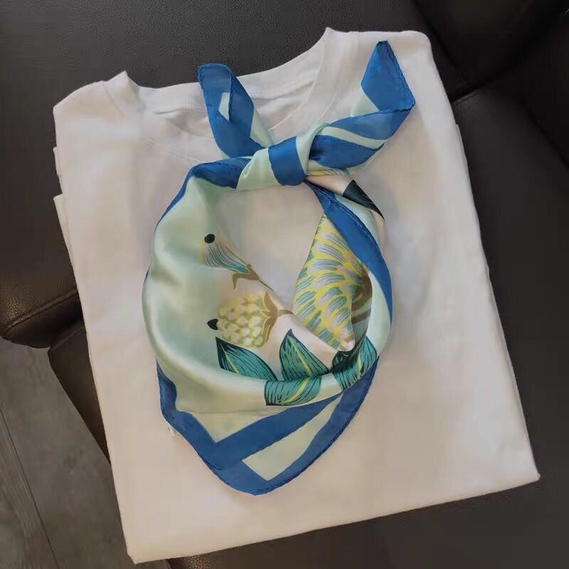 韩式清新蓝色花卉小方巾新款领巾