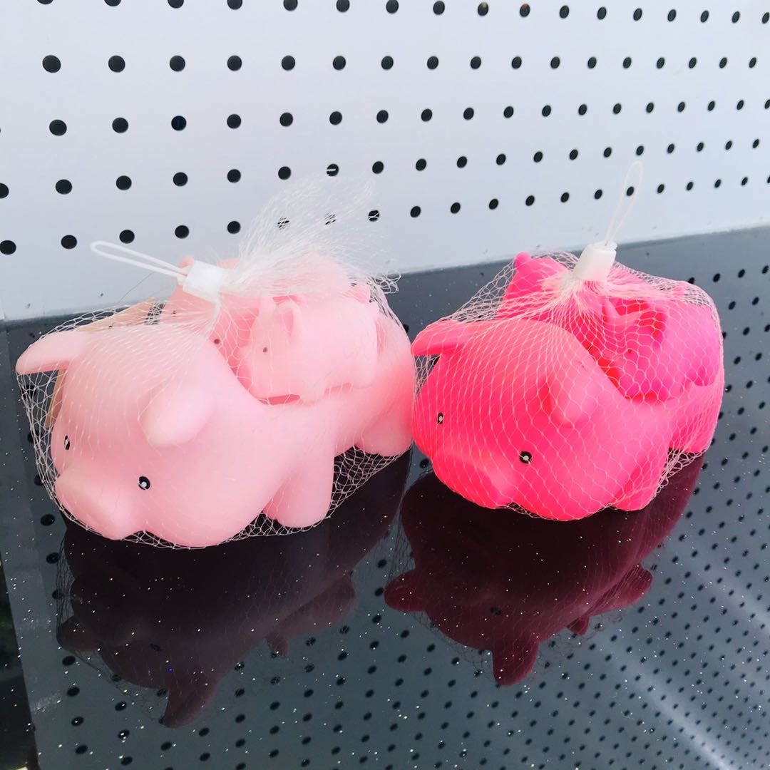 Children's toys: Little pink pig, little red pig, Bathing pig Specification image