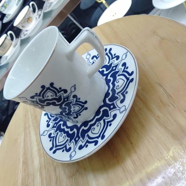 English Afternoon Tea Tea Set Coffee Cup Saucer Bone China Black Tea Cup Ceramic European Small Luxury