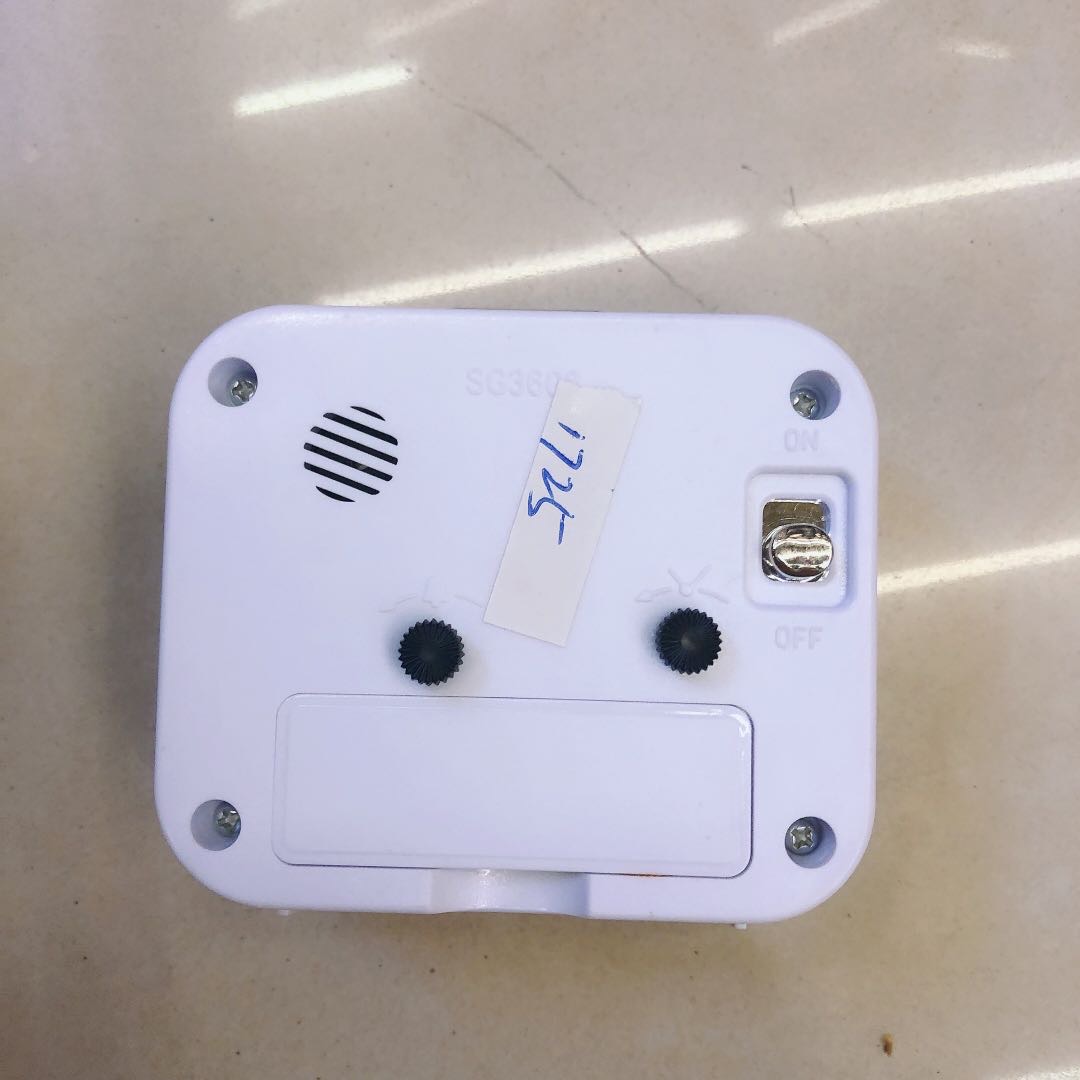 绿色座钟台钟桌面客厅简约家用台式钟表坐钟现代个性摆钟创意
时钟摆件细节图