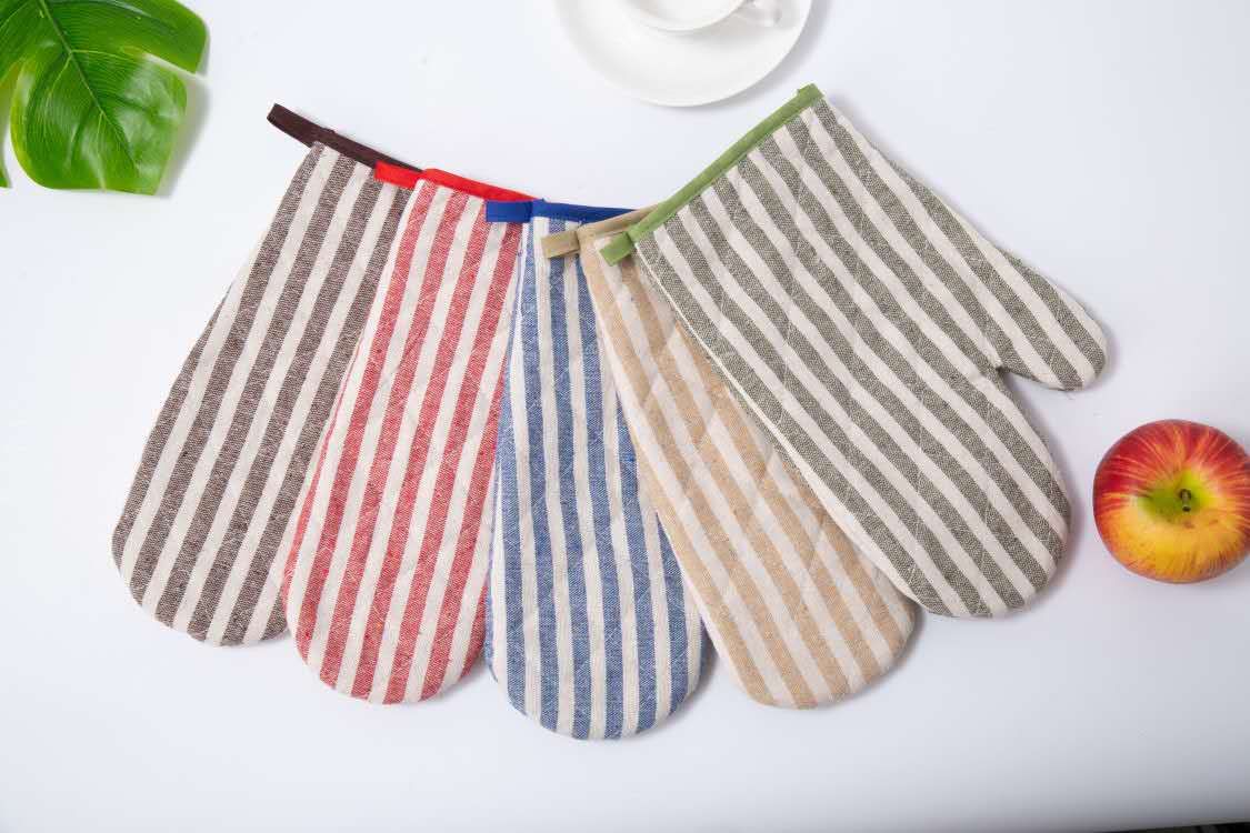 Household Oven Heat Insulation Gloves Colorful Striped Microwave Oven Steam Box Kitchen Baking Heat Resistant Heat Insulation Non-Slip Heavy Cotton Gloves details Picture