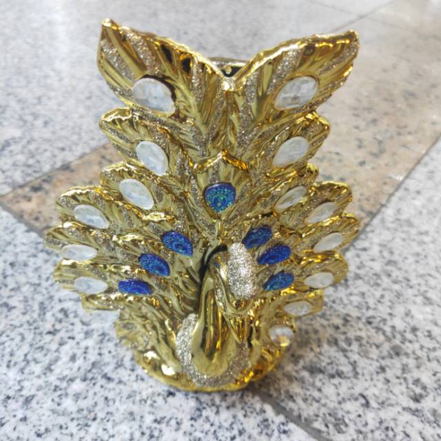 金色带钻孔雀开屏摆件