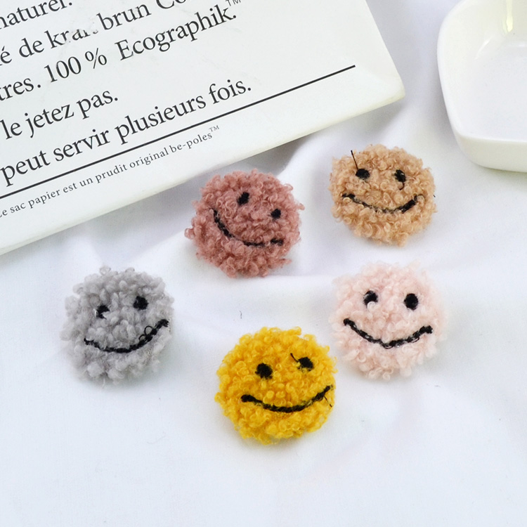 Autumn and winter faux teddy fur, personalized smiling face, plush bag, fabric buckle, diy earrings, accessories, hair accessories and accessory materials Specification image