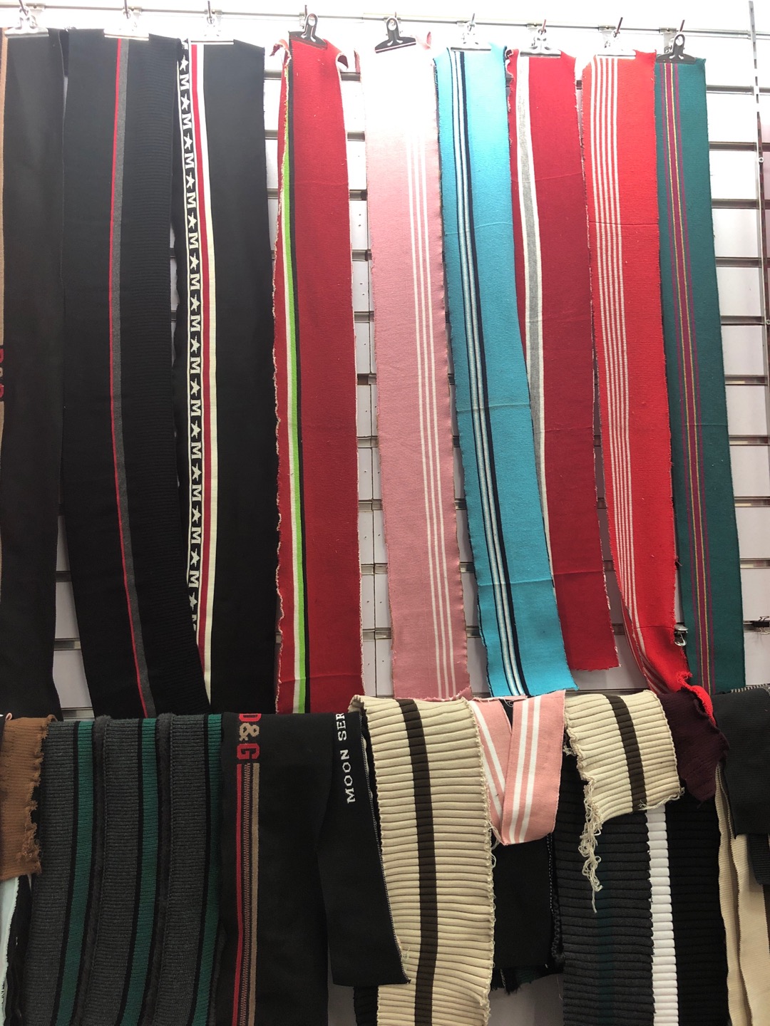 Classic Versatile Durable Cuff Clip Hem Ribbed Stretch Fabric details Picture