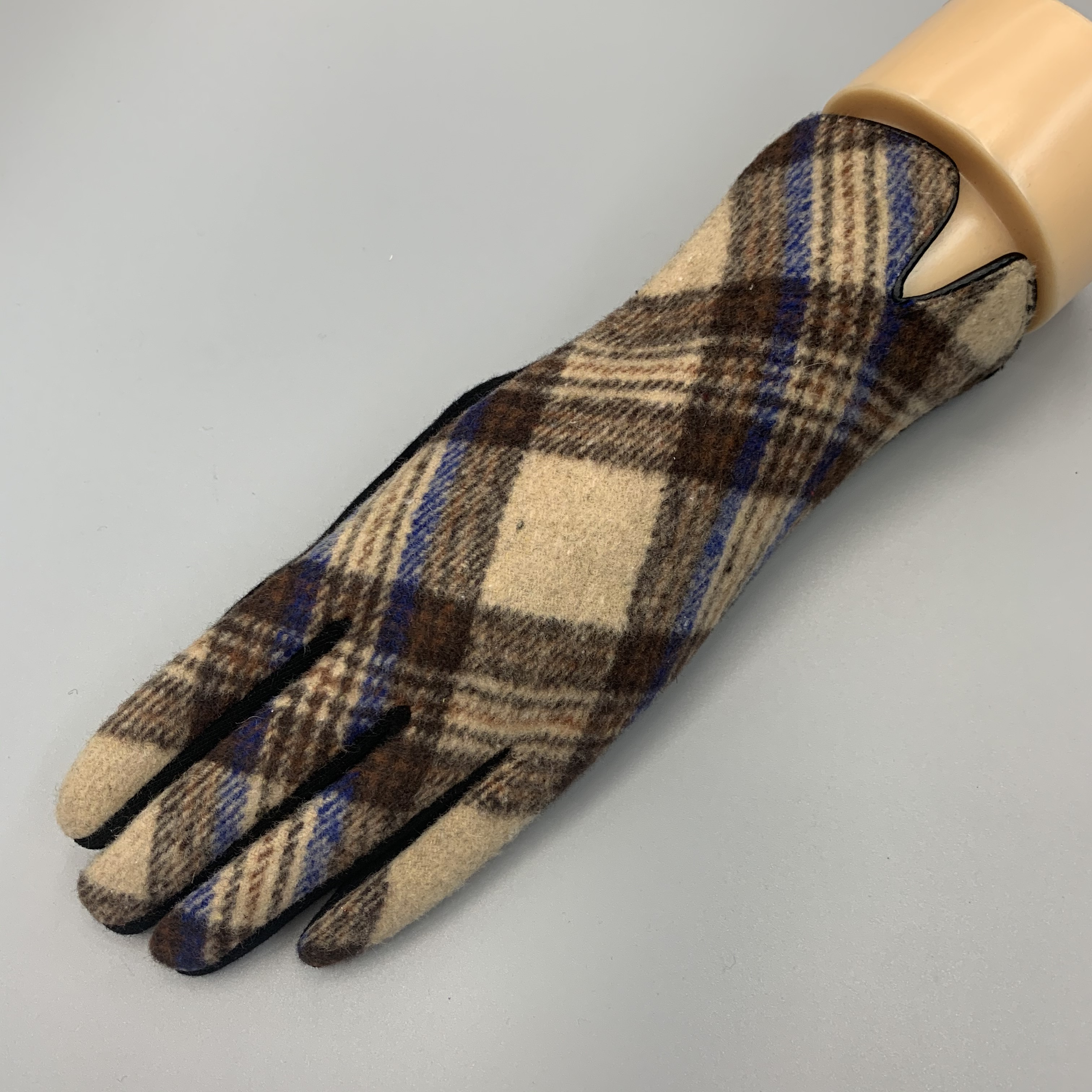 Exportación de comercio exterior europa, américa, japón y corea guantes mujeres invierno otoño invierno más peluche caliente moda versátil baboge patrón guantes
