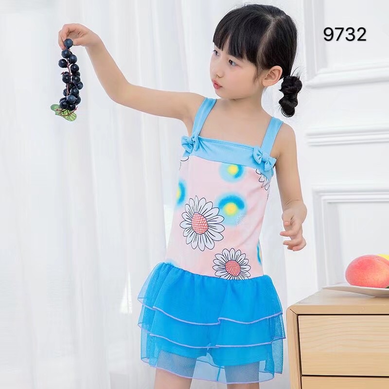 儿童泳衣女童连体公主小童宝宝可爱游泳衣女孩学生中大童泳装产品图