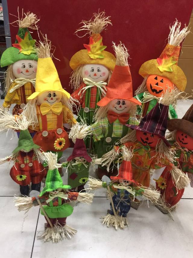Xiangtao Craft 0940 store. A scarecrow thumbnail