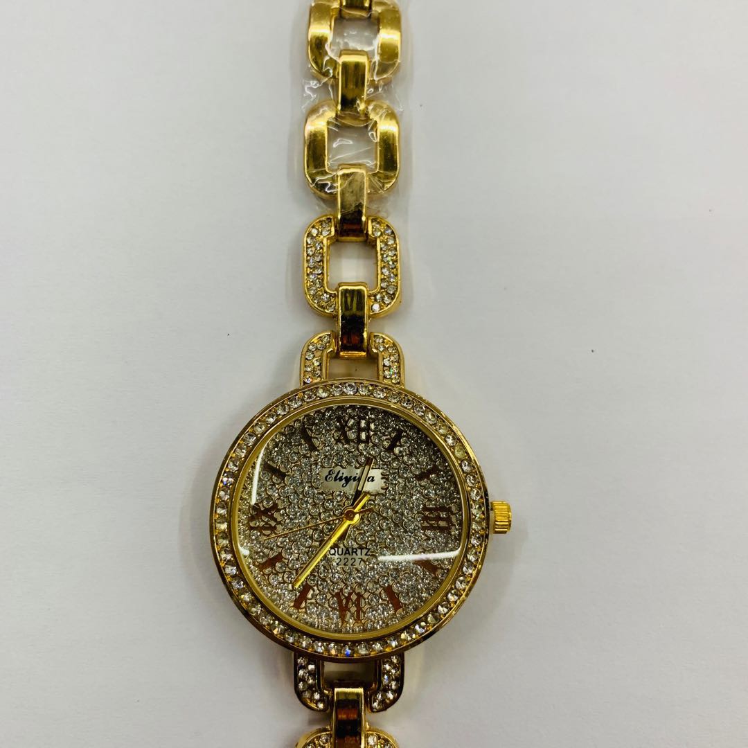 满天星镂空环扣金属表带女士手表产品图