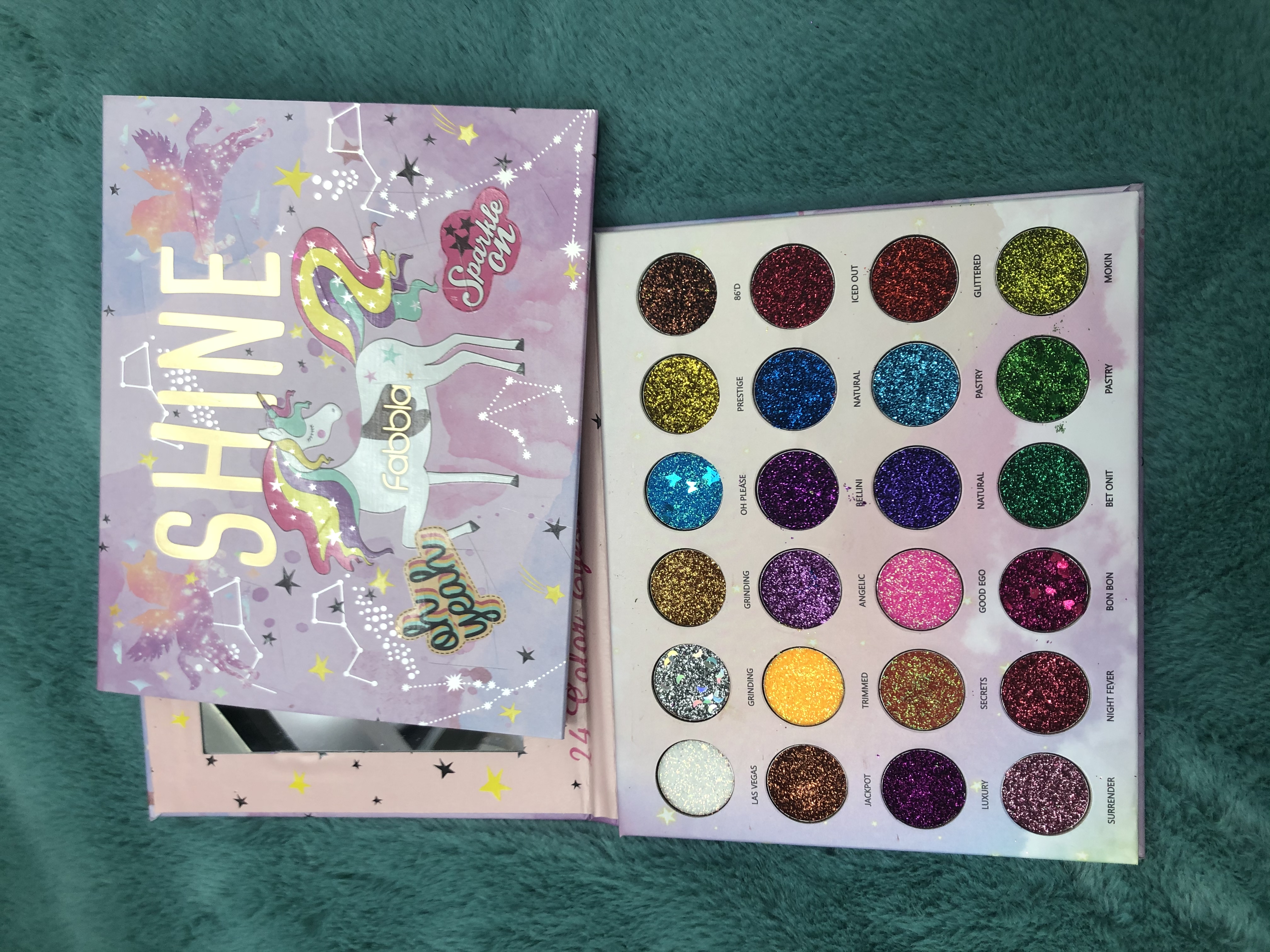 Es3023 Sequin Eyeshadow 24-Color Star Sand Eyeshadow Tray Pearl Cherry Blossom Eyeshadow Tray Goes With Everything details Picture