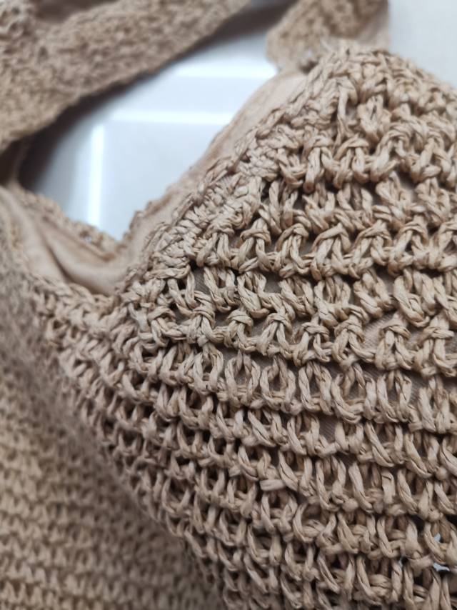 A fresh and light Japanese-style straw bag, a single-shoulder bag made of wheat straw, a beach bag and a handbag details Picture