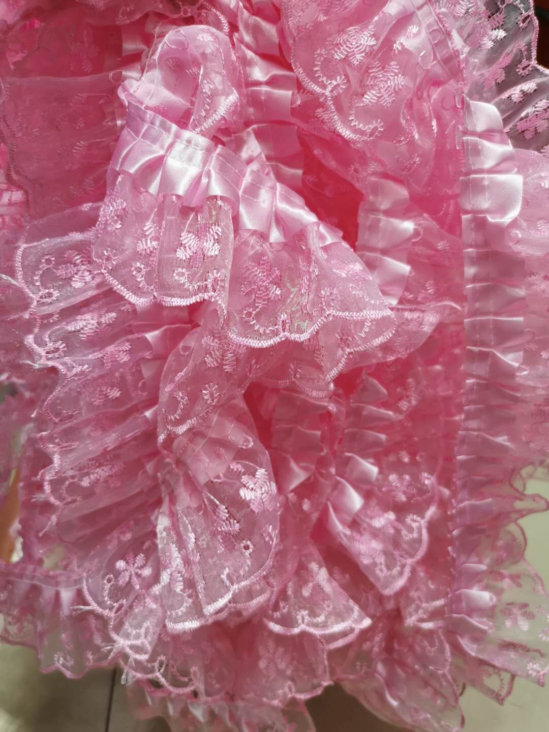 婚礼婚庆用品新房挂饰小熊玫瑰桃心花盘心形喜庆挂件细节图