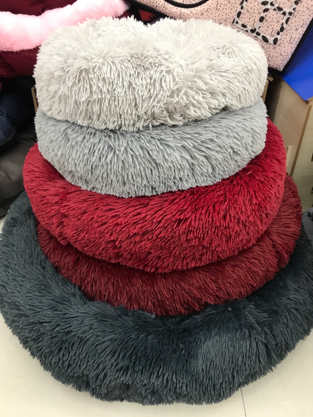 Xuancheng Three-piece plush cat Bed Set for Large, medium and Small cats