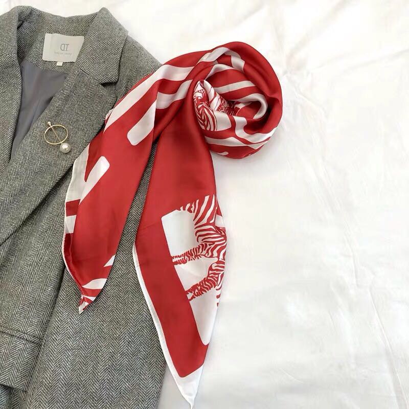 Fashionable 90cm square silk scarf, a bright red square scarf shawl Specification image