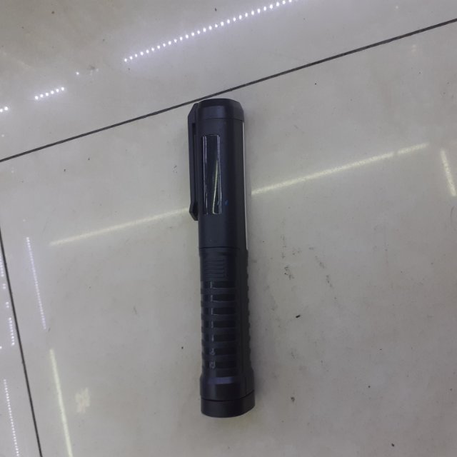 迷你LED手电筒  强光手电筒细节图