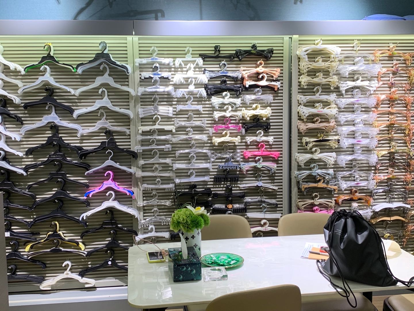 Yiwu Liting Clothes Hanger Co., LTD describe pic - 3