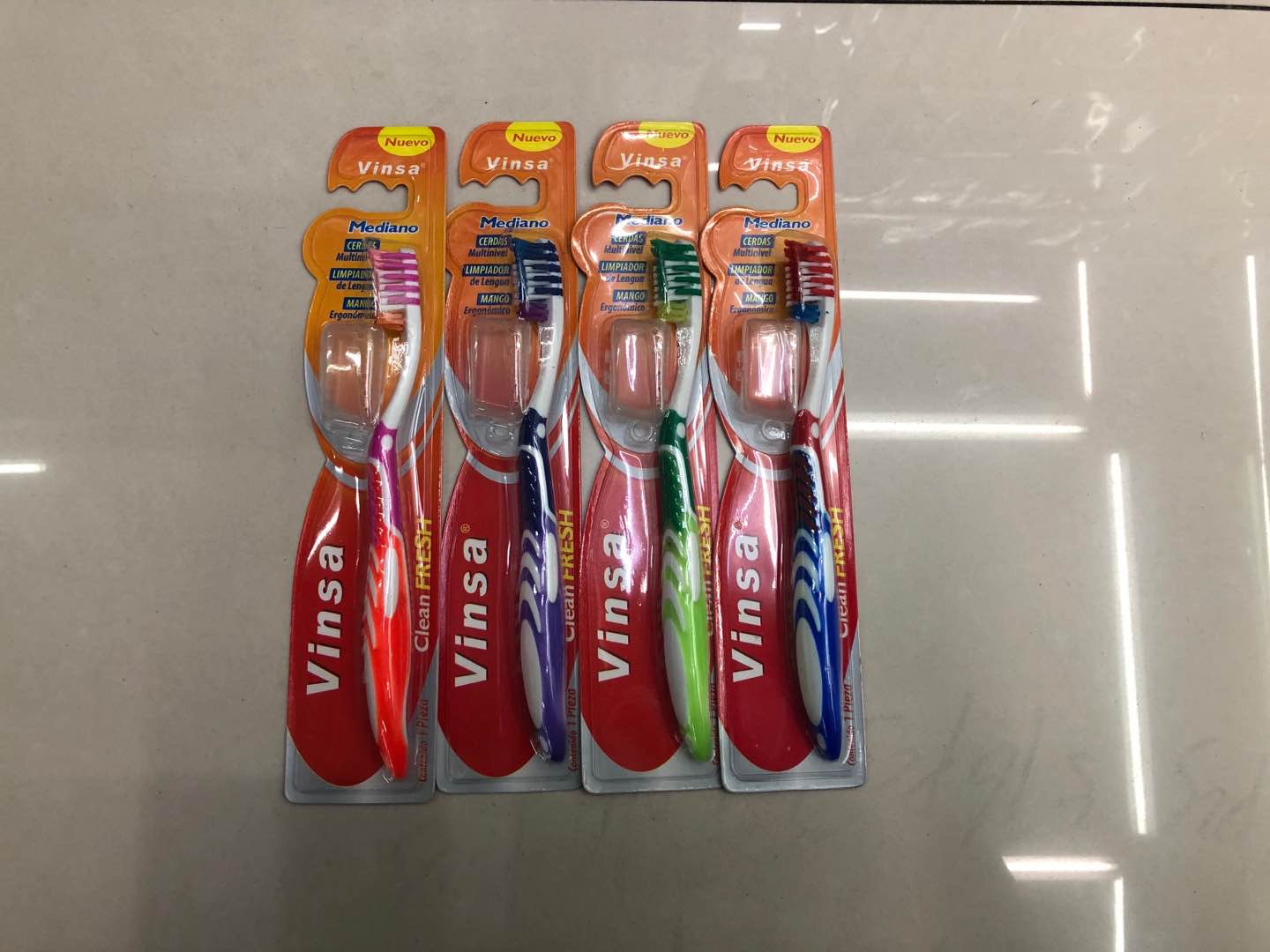 Vinsa护齿牙刷按摩清洁牙缝保护牙龈健康牙刷图