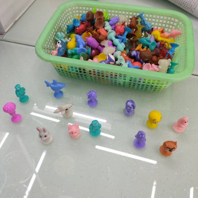 儿童塑胶带吸盘小公仔