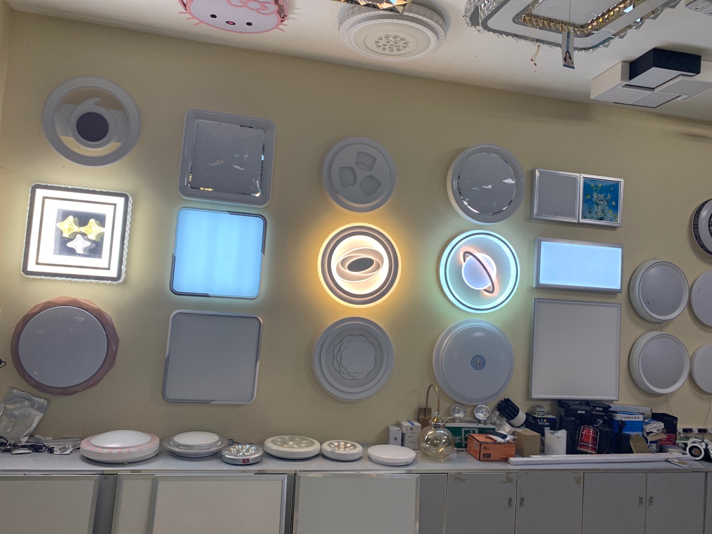Yiwu Buyun Lighting Shop describe pic - 1