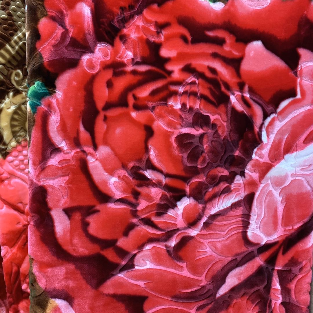 Polyester Flower Embossed Blanket details Picture