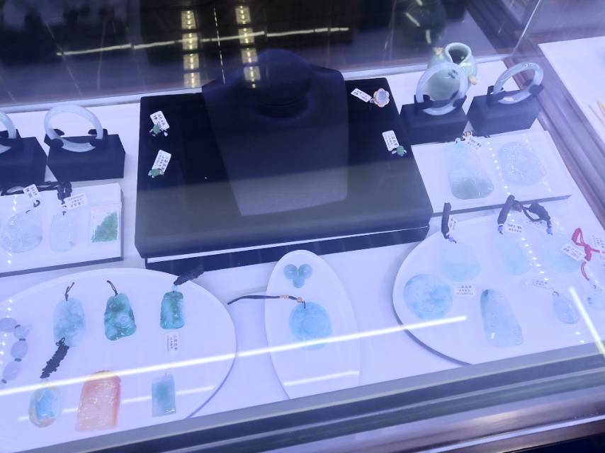 Sanlin Jade describe pic - 1