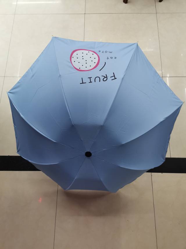 直销批发2019新款时尚三折黑胶晴雨伞现货定制三折伞黑胶晴雨伞产品图