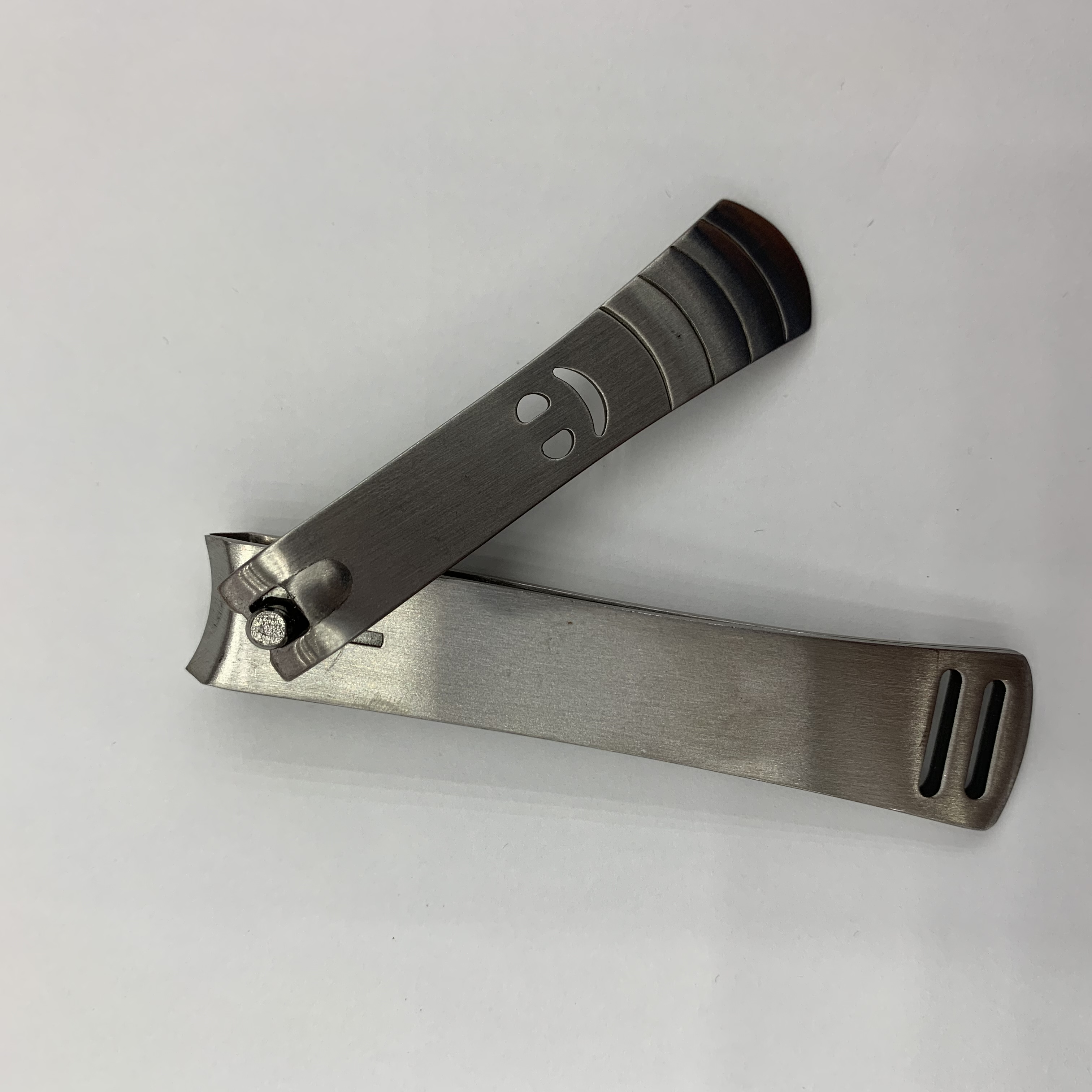 A228 Simple stainless steel nail clippers for girls, splash-proof pedicure nail clippers, single set details Picture
